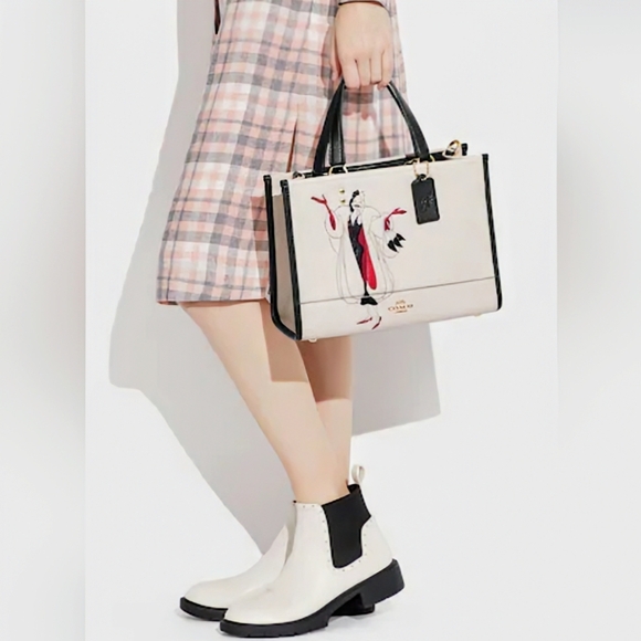 COACH X Disney Villains, NWOT, Cruella Motif, Dempsey Carryall & Wristlet Set - Picture 13 of 13